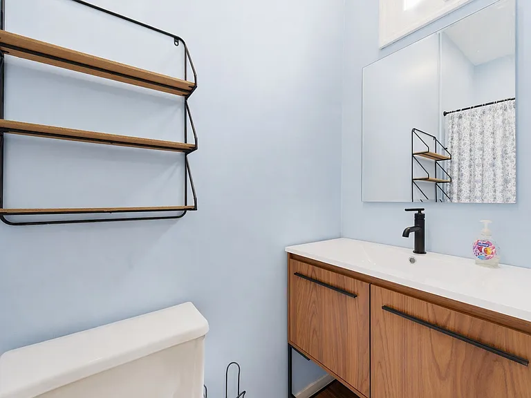 235 1/2 Greenwood St #CH — Photo 17