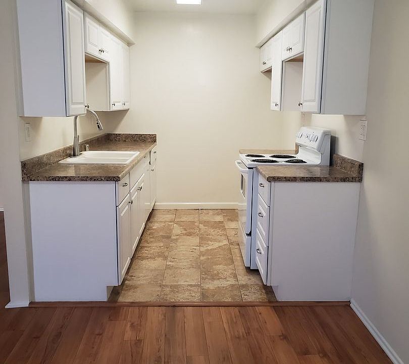 1st image of 17320 Burbank Blvd #46
