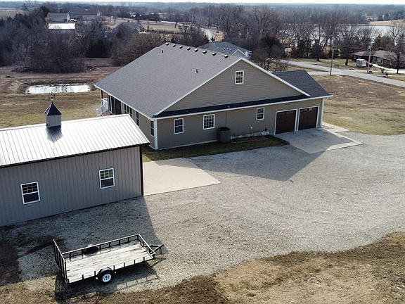 2nd image of 5 Locust Ln
