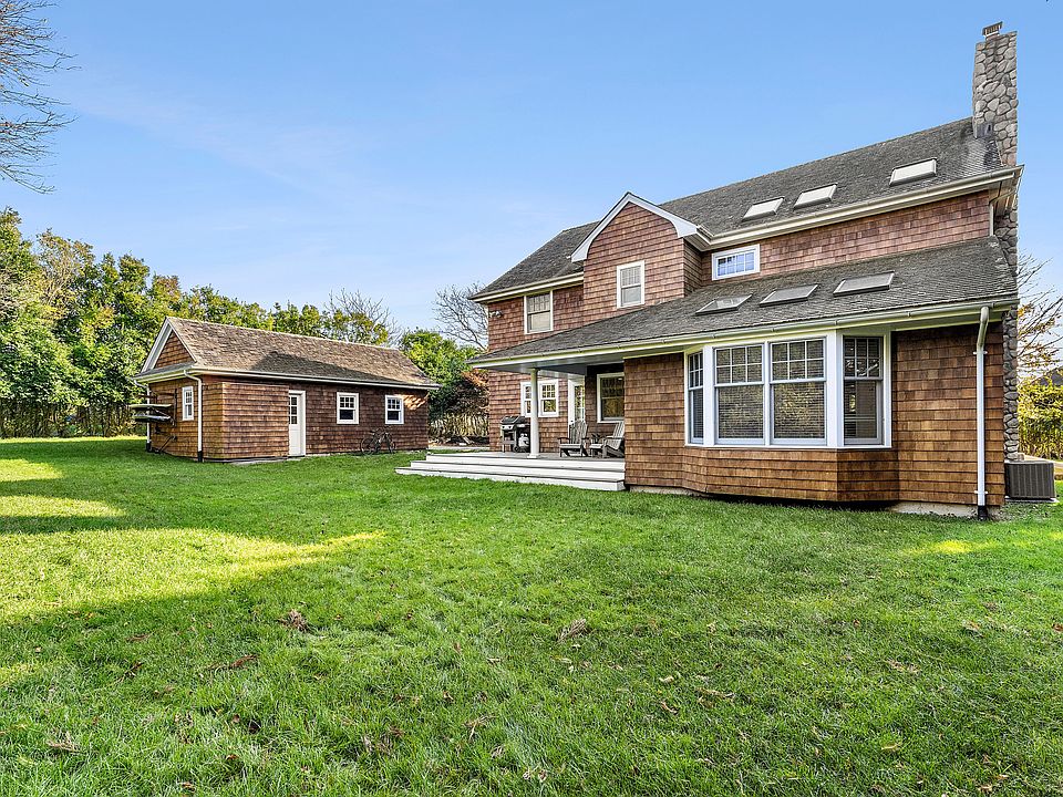 1st image of 34 Hoppin Ave