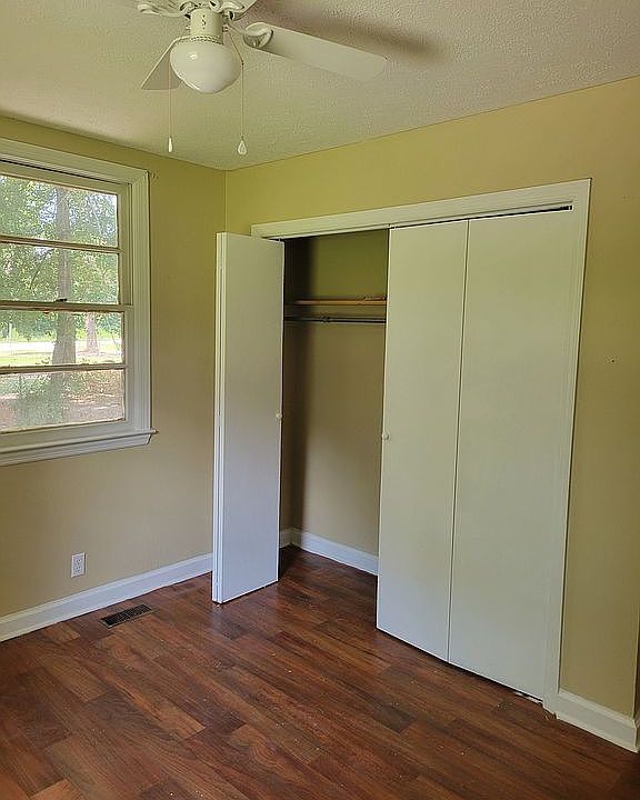 1st image of 502 Rosewood Dr