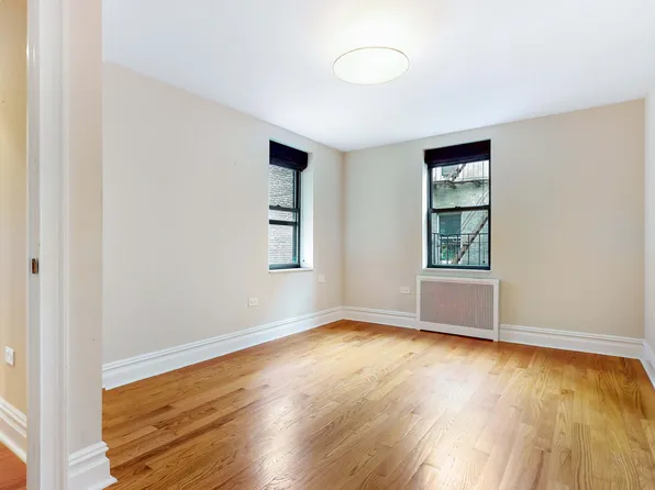 69 Bennett Avenue 501 image 8 of 9