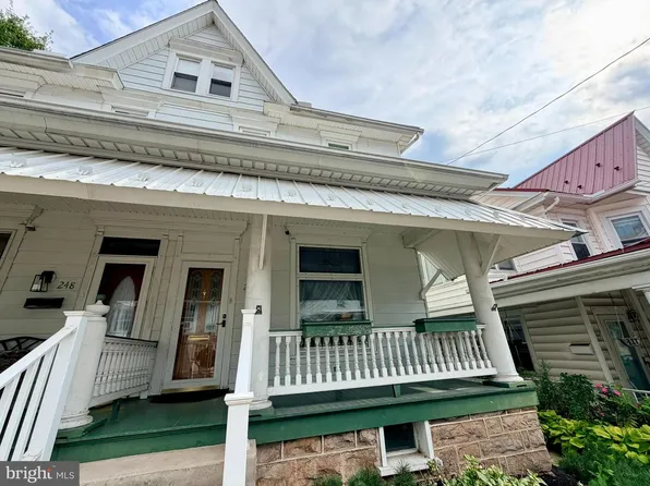246 E Market St #246, Williamstown, PA 17098
