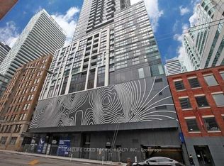 87 Peter St #PENTHOUSE 210, Toronto, ON M5V0P1