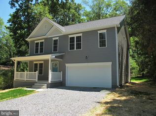 7th St, Colonial Beach, VA 22443