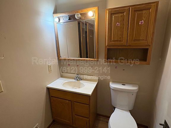 5th image of 3319 Longfellow Ave APT 1