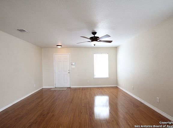 3rd image of 7715 Cortland Oak