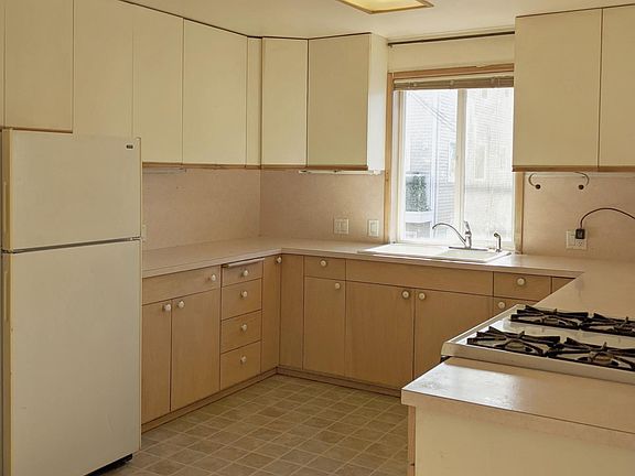 3rd image of 3443 33rd Ave W #C