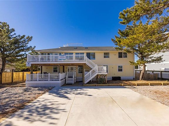 3rd image of 3421 Sandfiddler Rd