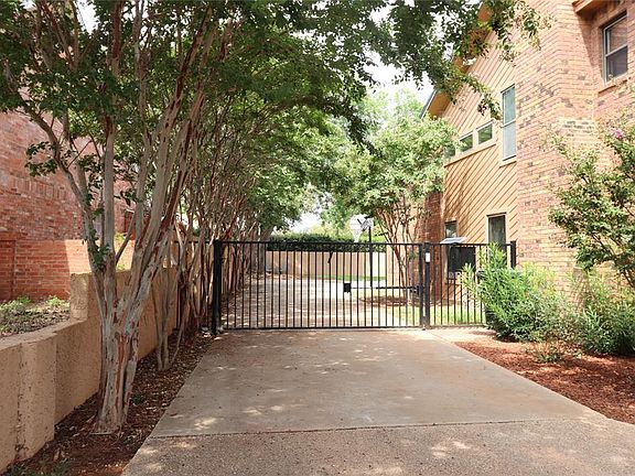 2nd image of 6 Winged Foot Cir
