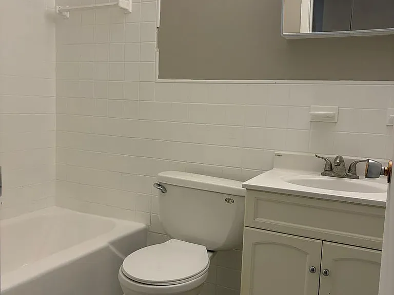 Aspen Apartments — Photo 37