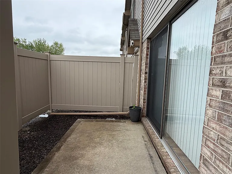 50431 Bay Run S — Photo 2