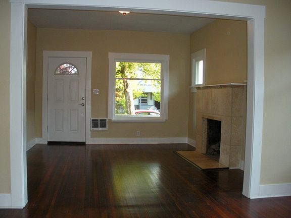 5th image of 1109 Centralia College Blvd