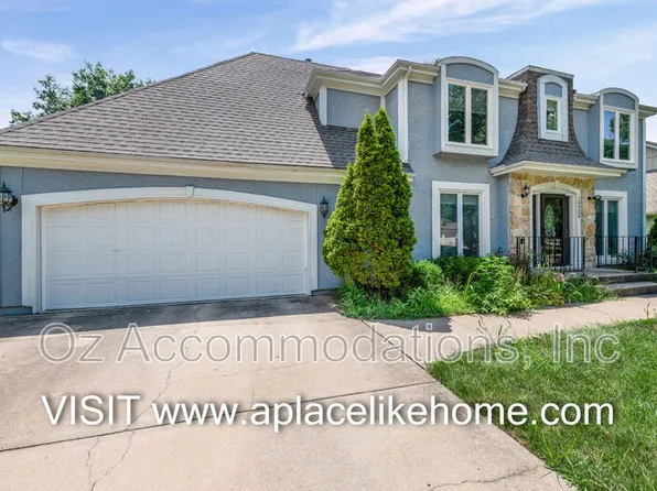 10508 Reeder St, Overland Park, KS 66214