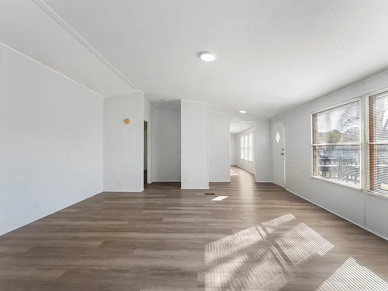 150 Pegasus Ct — Photo 13