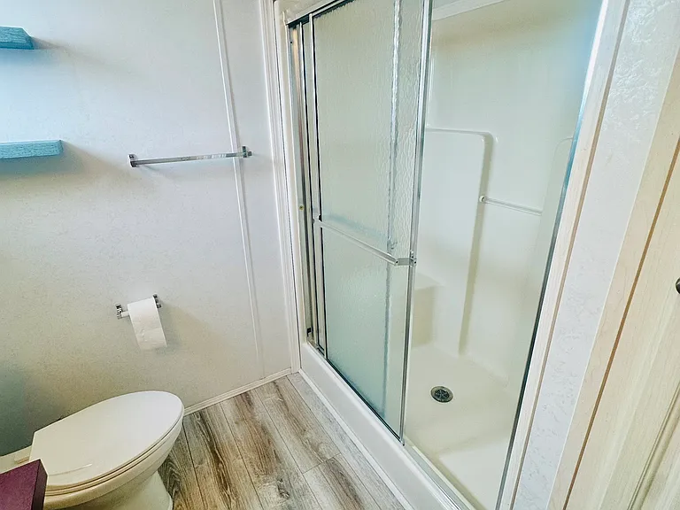 2305 Bay Dr — Photo 13