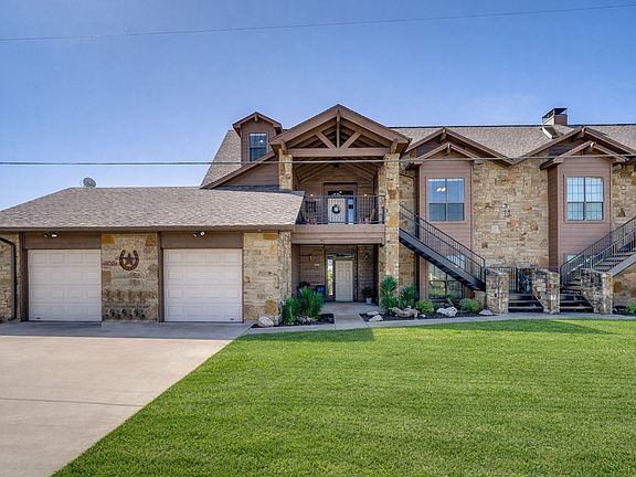 3rd image of 1102 Eagle Point Cir