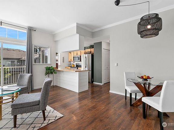 3rd image of 1031 61st Street SE #103 C