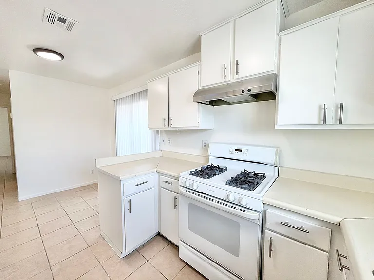 32425 Rancho Vista Dr #A — Photo 10