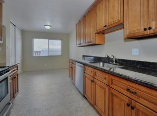 5567 Sonoma Dr, Pleasanton, CA 94566