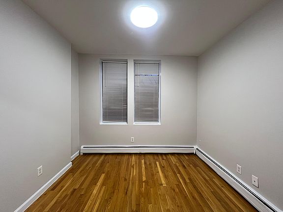 3rd image of 5110 Palisade Ave #6E