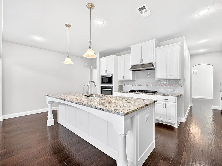 15608 Governors Island Way — Photo 7