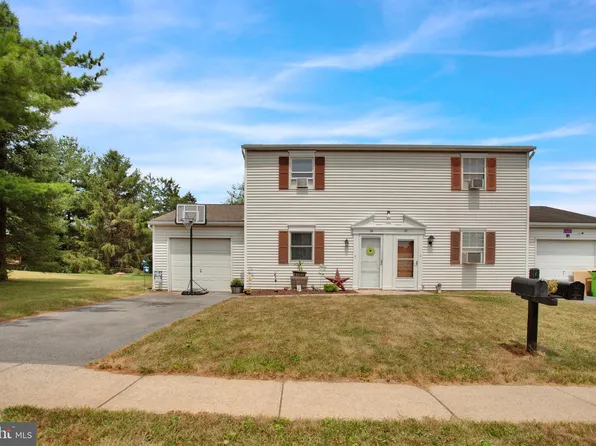 39 Dogwood Ln, Cleona, PA 17042