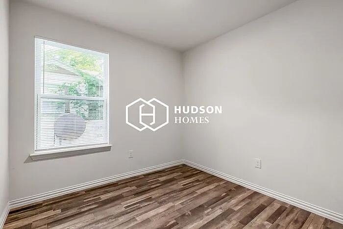 1609 Polk St — Photo 7