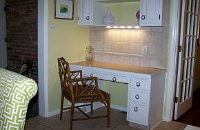 4th image of 1523 Robin Hood Ln