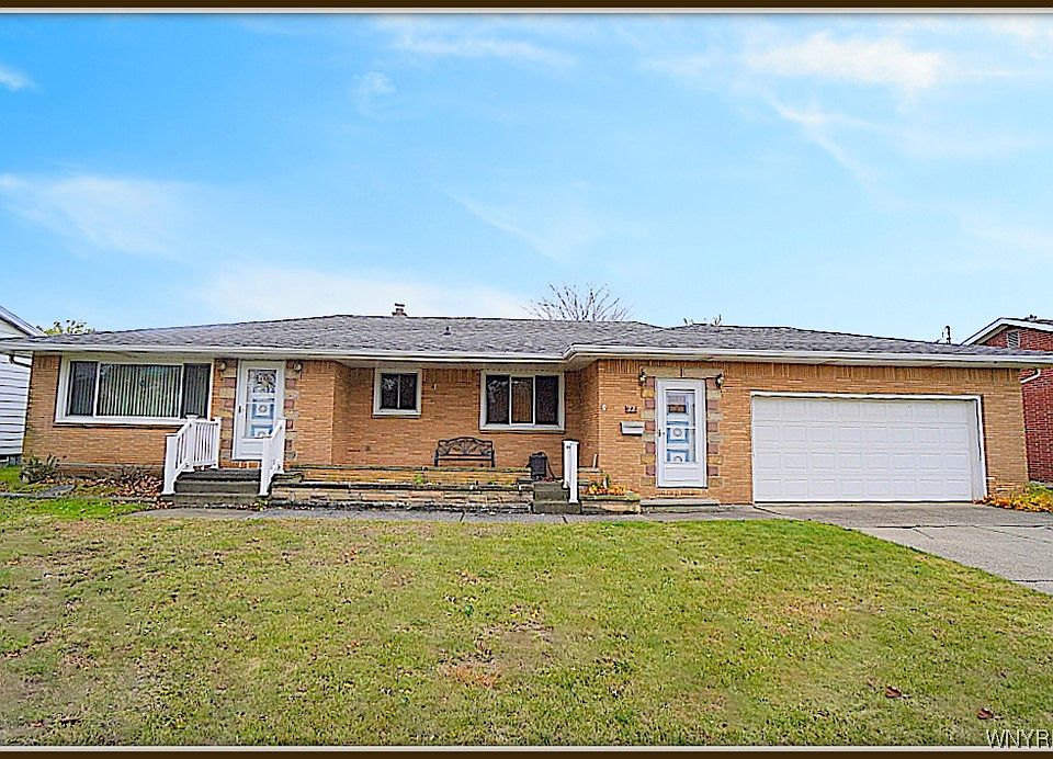 1st image of 77 Sandra Dr