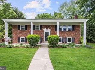 5605 Hereford Ct, Alexandria, VA 22315