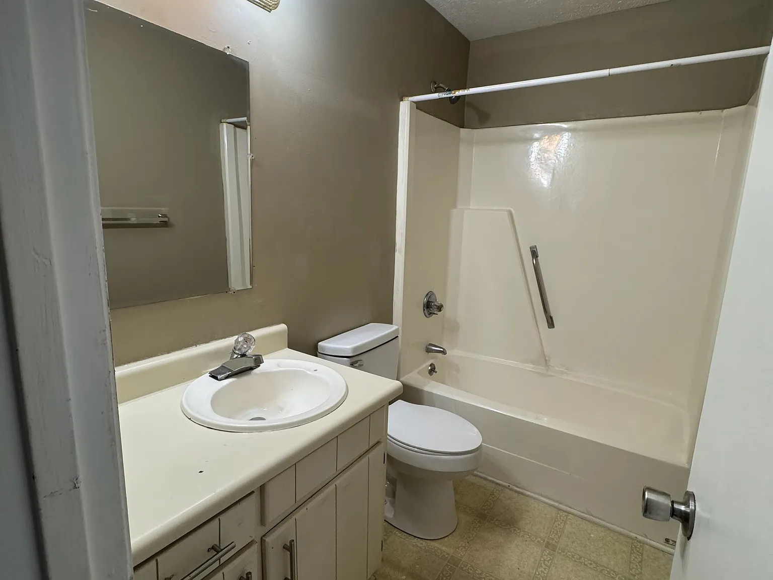 1424 Tangora Lane - 1 — Photo 3