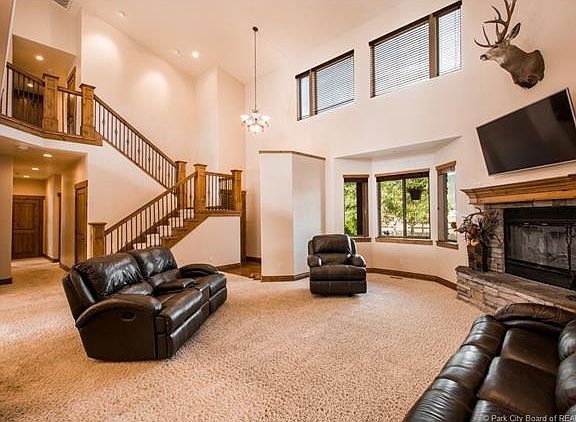 3rd image of 4299 N Riverview Ct