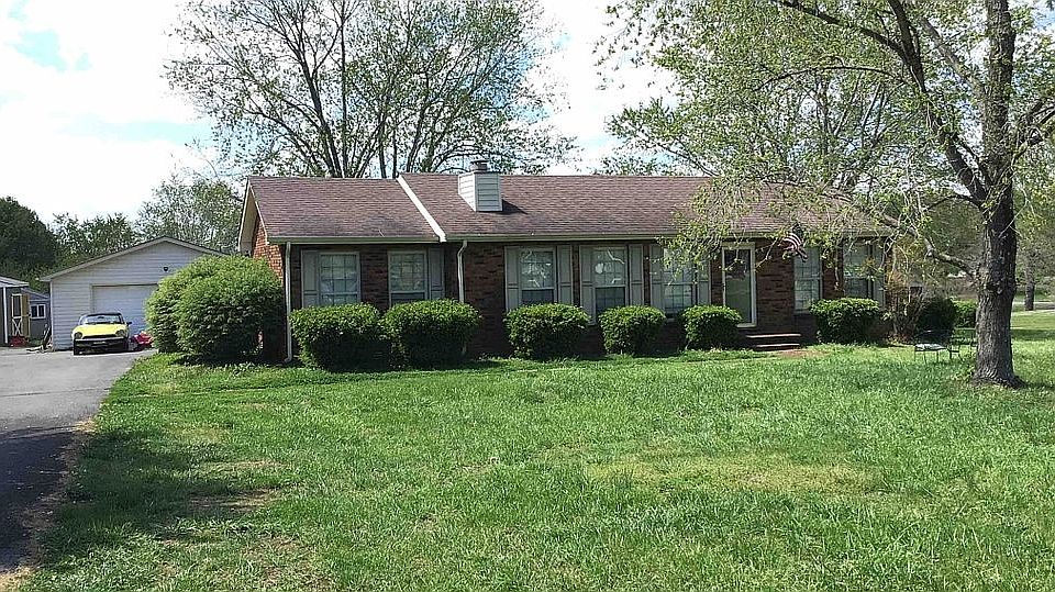 2nd image of 544 Hillside Ln