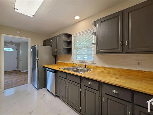 3225 Forrest Hills Dr — Photo 7