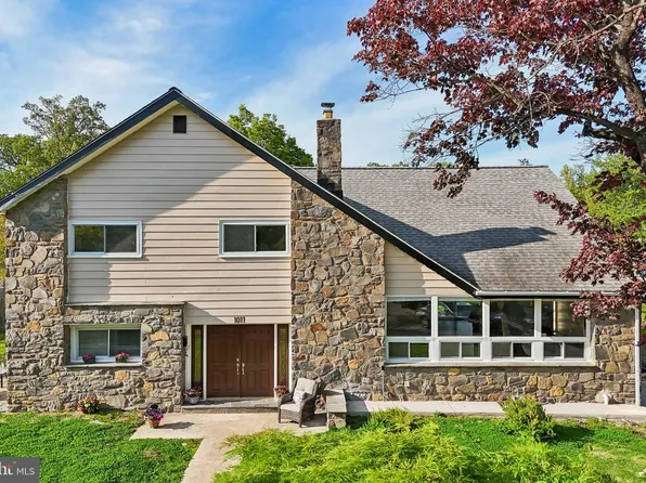 1011 Stanford Dr, Wynnewood, PA 19096