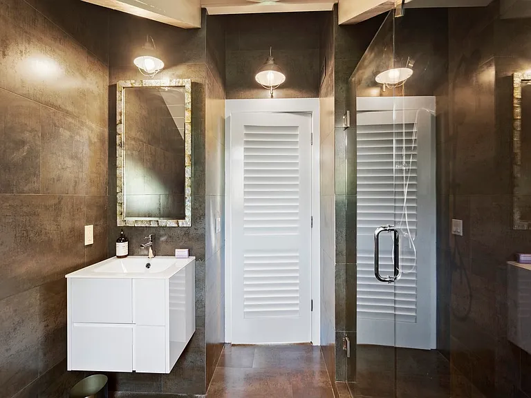 9415 Periwinkle Dr — Photo 20