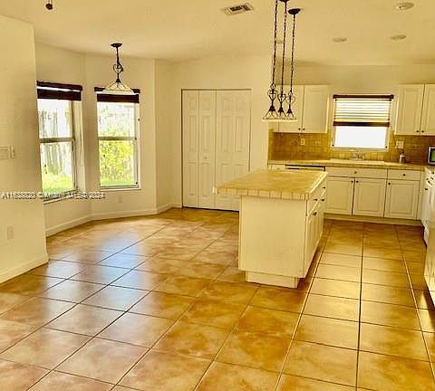 Breakfast nook
