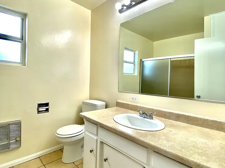 12644 York Ave #E — Photo 15