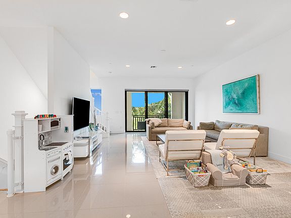 Home For Sale In Alton