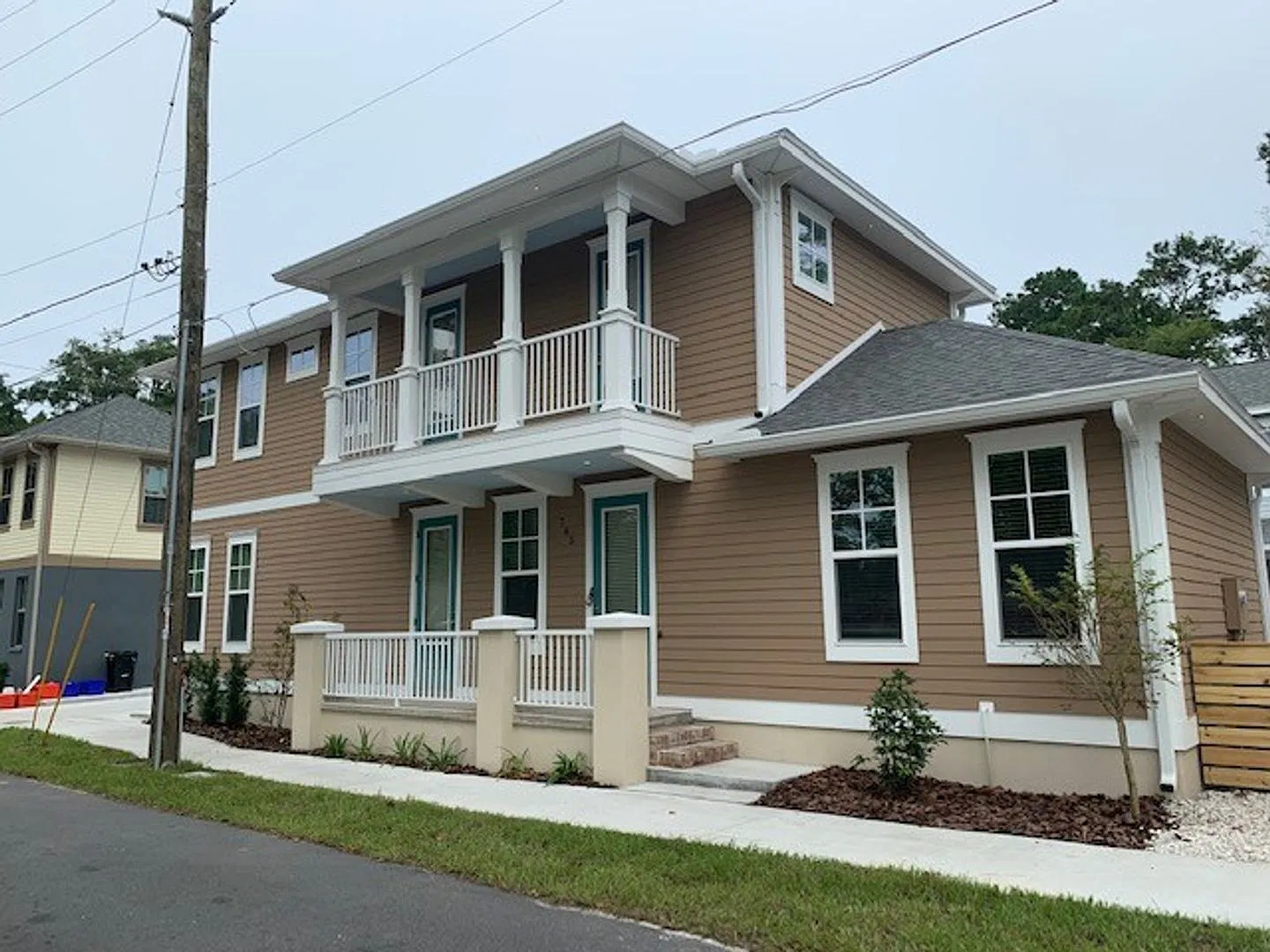 Thelma Lane - Luxury 5 Bedroom, 5 Bathroom House — Photo 1