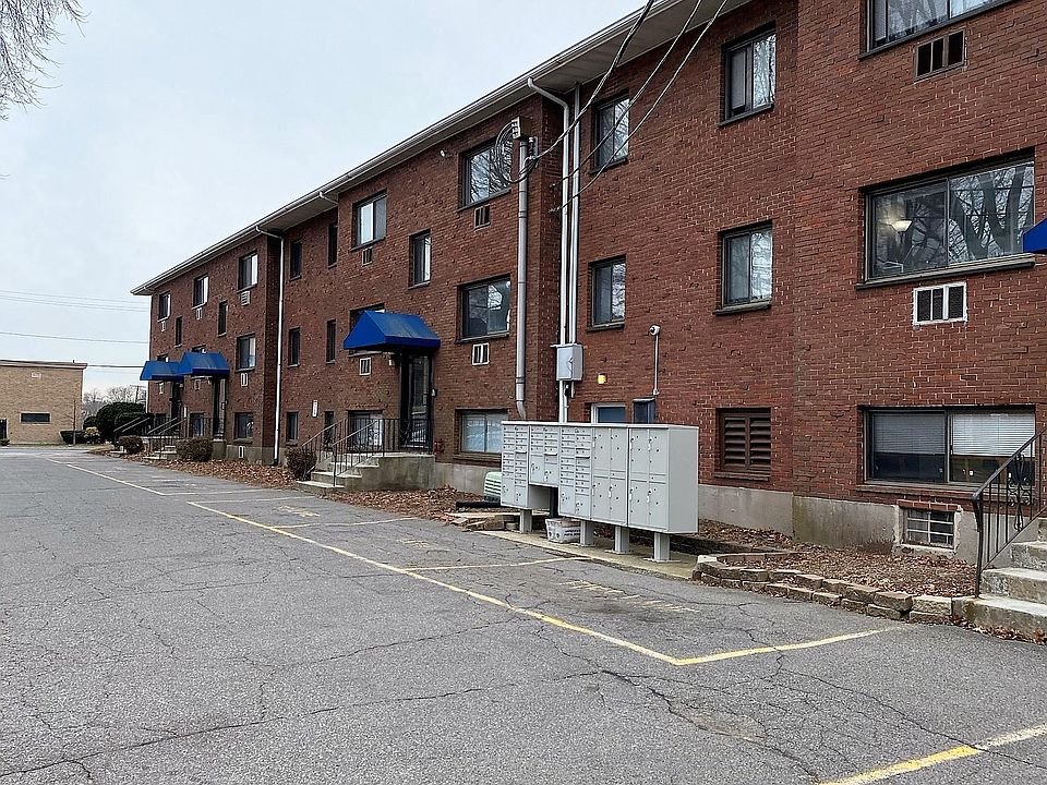 1st image of 580 Bridge St #24