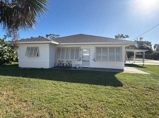 500 Bayshore Rd #A, Nokomis, FL 34275