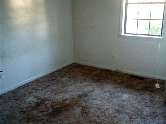 5th image of 507 N College St