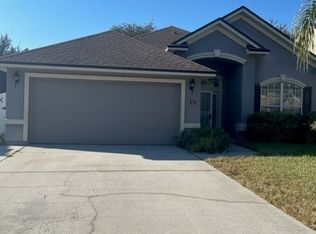 462 Roserush Ln, Jacksonville, FL 32225