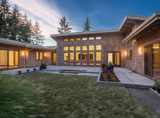 7870 NE Koura Farm Dr, Bainbridge Island, WA 98110