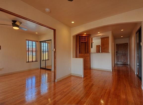 2nd image of 4938 Newport Ave APT 1