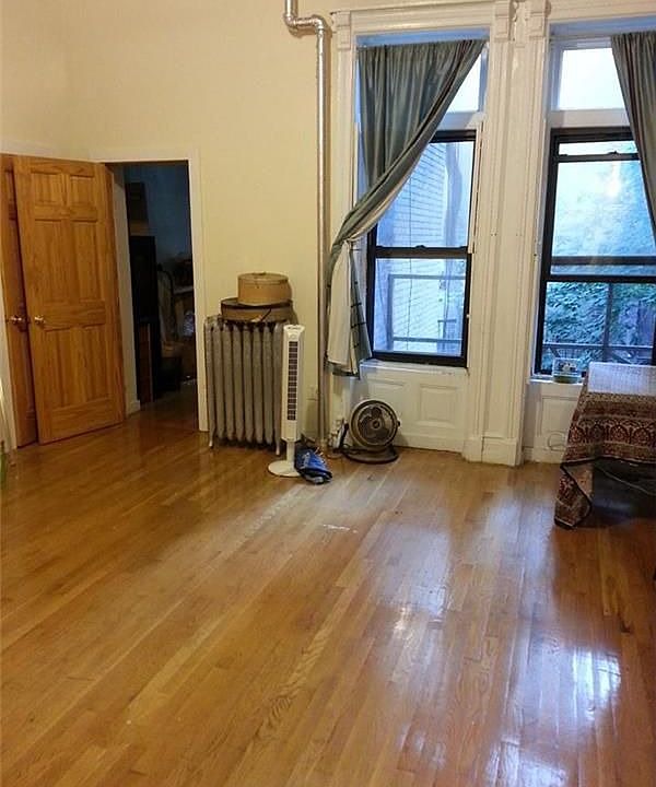 1st image of 136 W 87th St APT 5