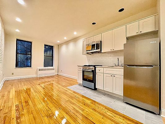 1st image of 326 E 34th St APT E3