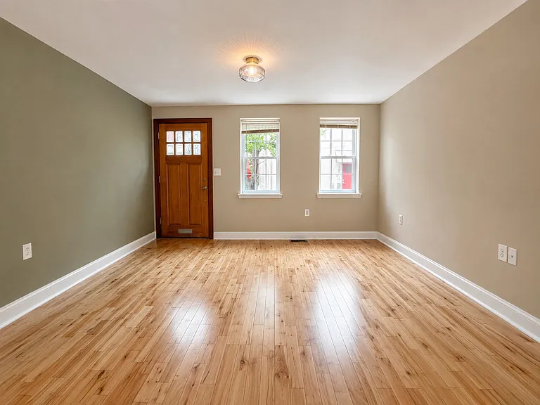 1629 S Jessup St — Photo 2